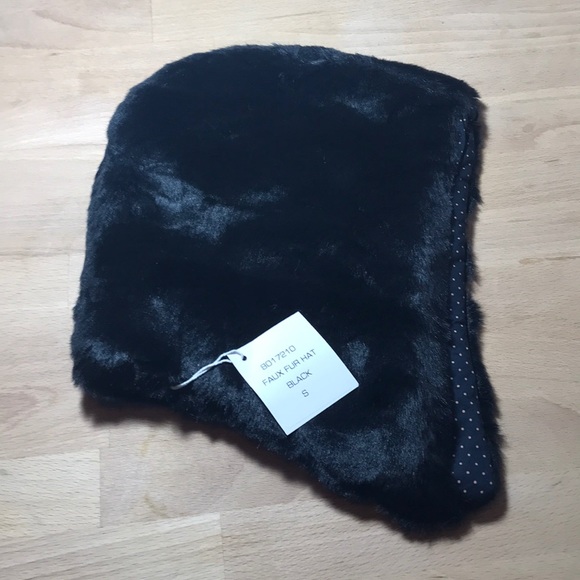 Anais & I Faux Fur Hat NWT - Picture 1 of 3